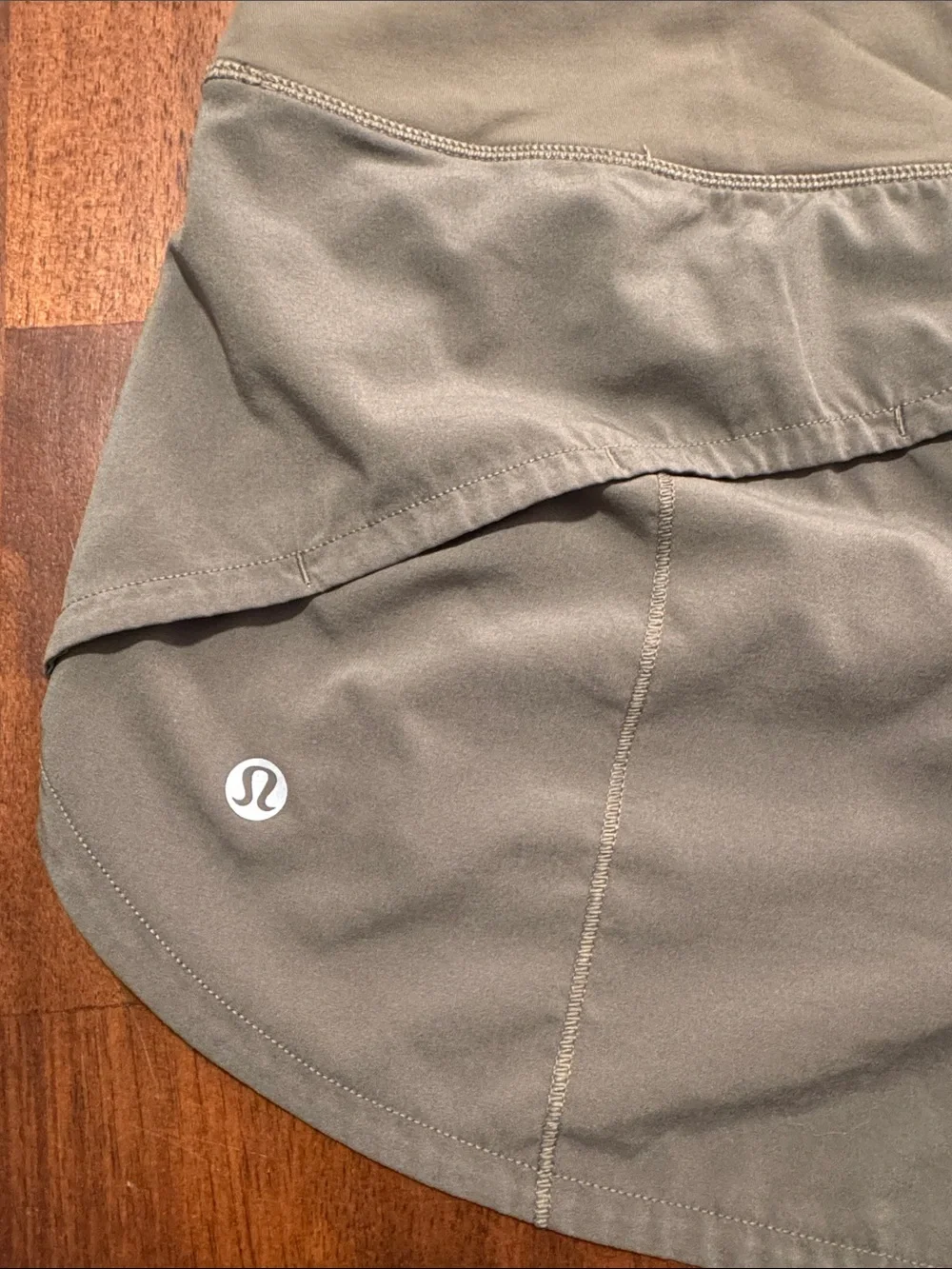 Lululemon Speed Up Shorts - Picture 3 of 5